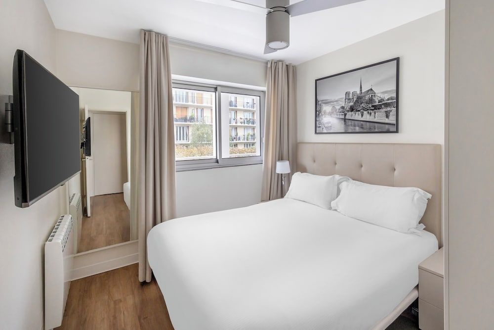 Royal Regency Paris Vincennes Apartment, 2 Bedrooms 3