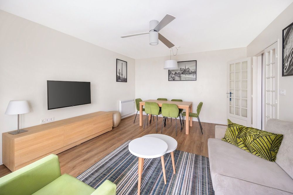 Royal Regency Paris Vincennes Apartment, 2 Bedrooms 4