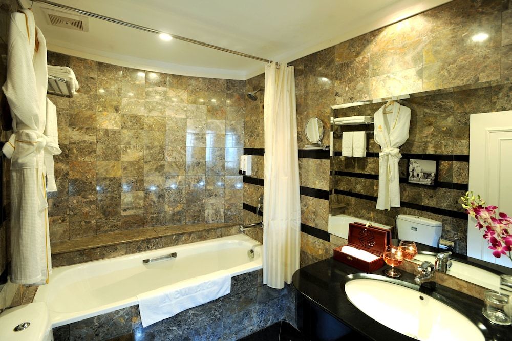 New Era Hotel and Villa Premier Double or Twin Room, River View 5