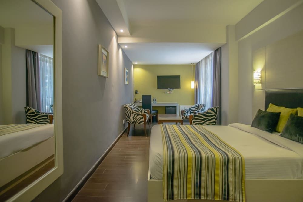 undefined Cloud Hotel & Suites 2