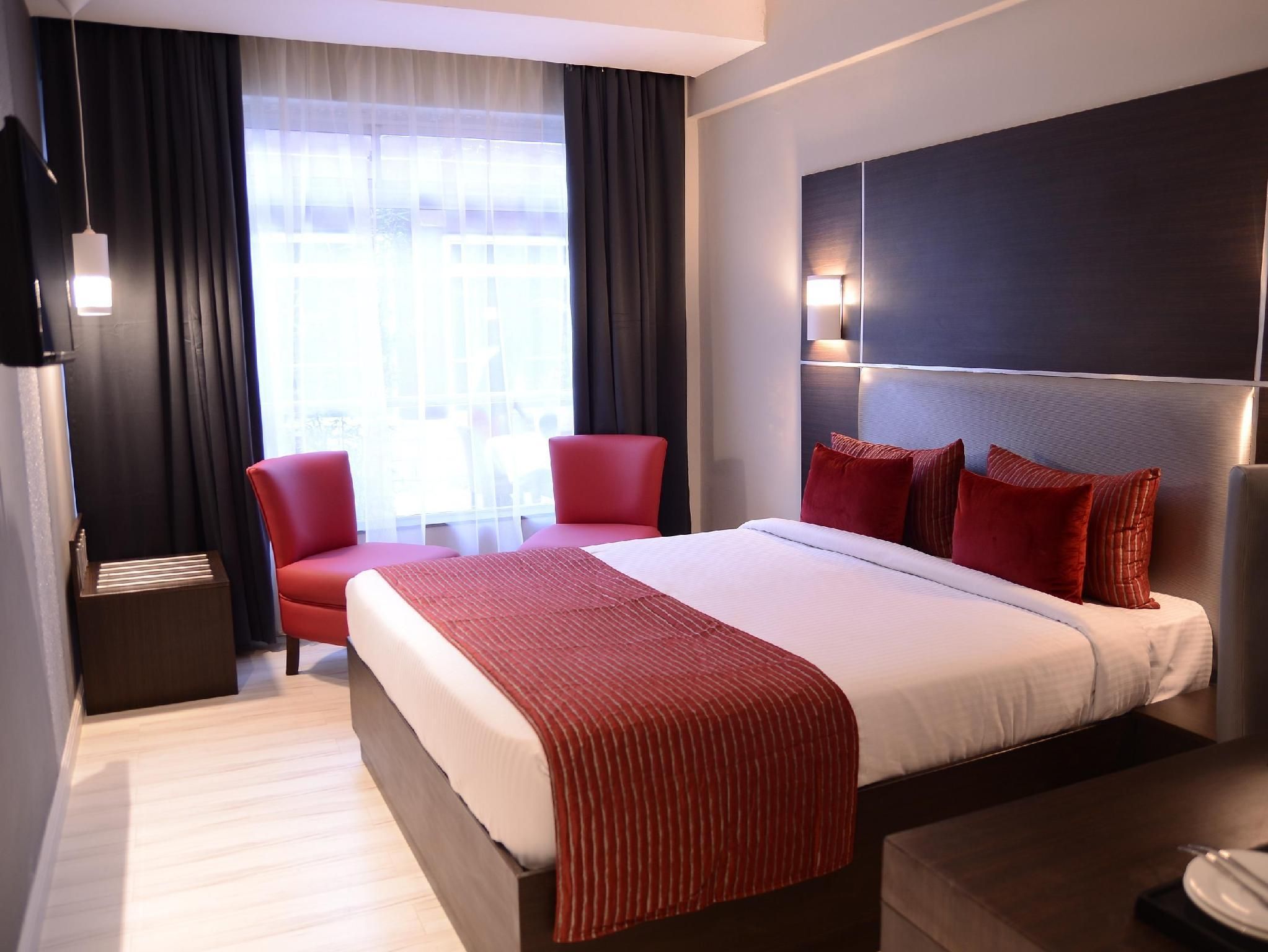 undefined Cloud Hotel & Suites 7