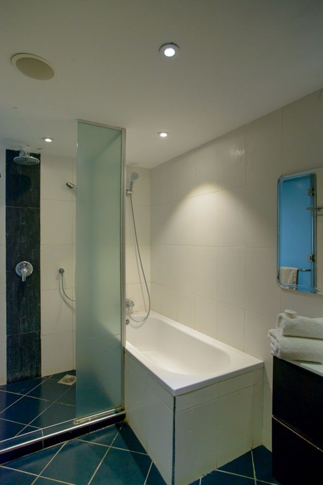 undefined Cloud Hotel & Suites 9