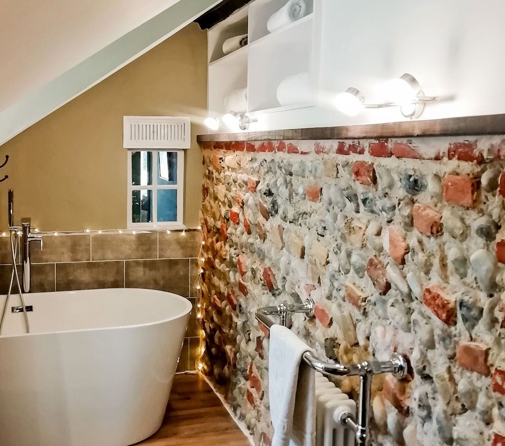 The Grove Cromer Superior Suite, Ensuite, Garden View (Number 11) 3