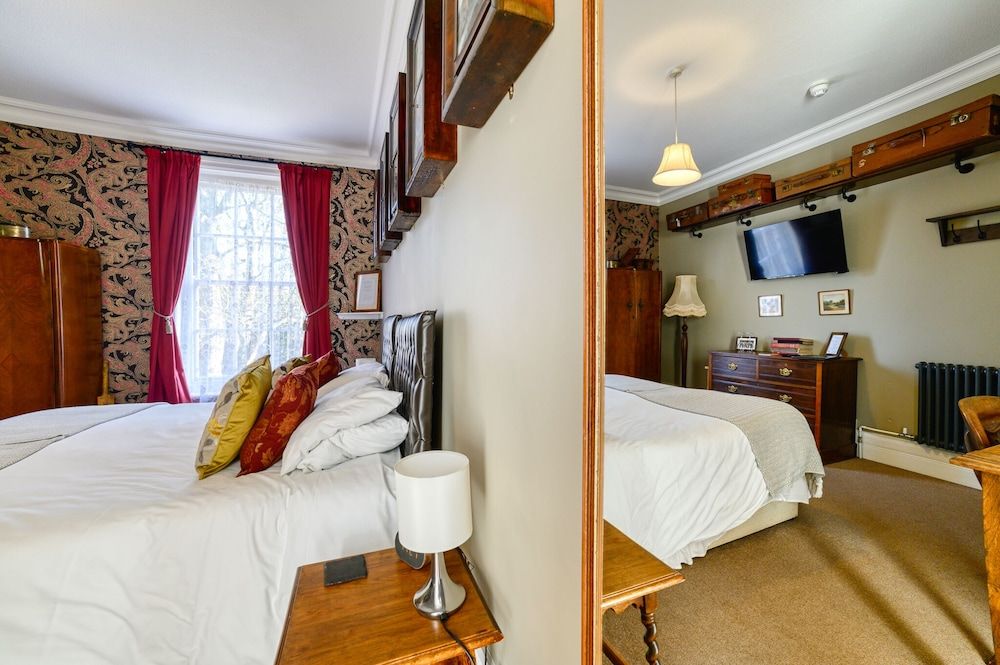 The Grove Cromer Standard Twin Room, Ensuite