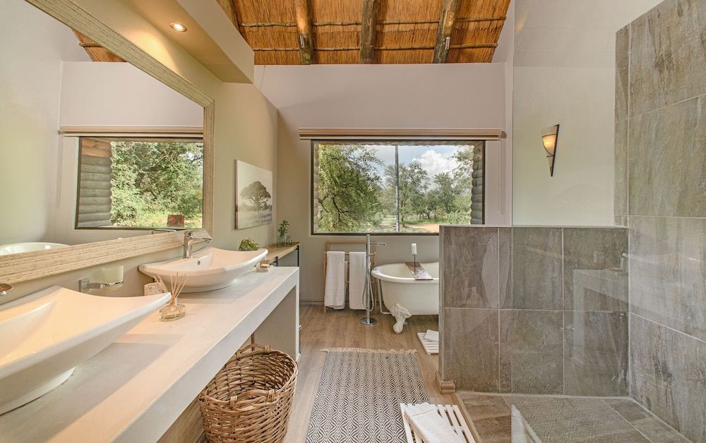 Karongwe - River Safari Lodge Family Suite 11