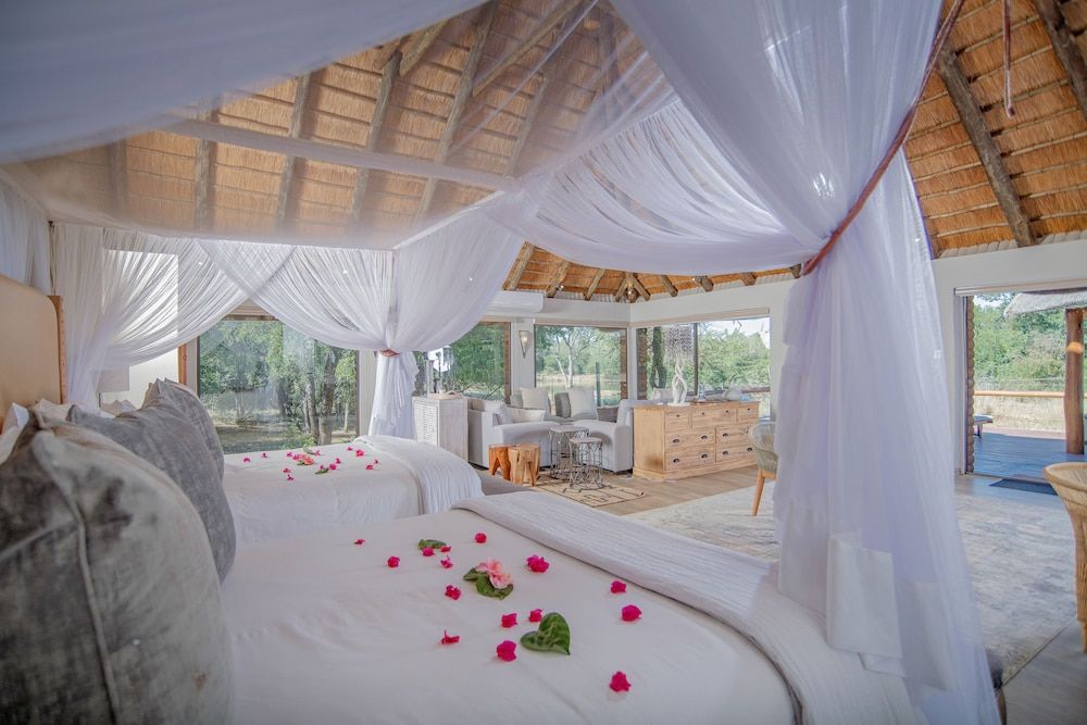 Karongwe - River Safari Lodge Presidential Double Room 2