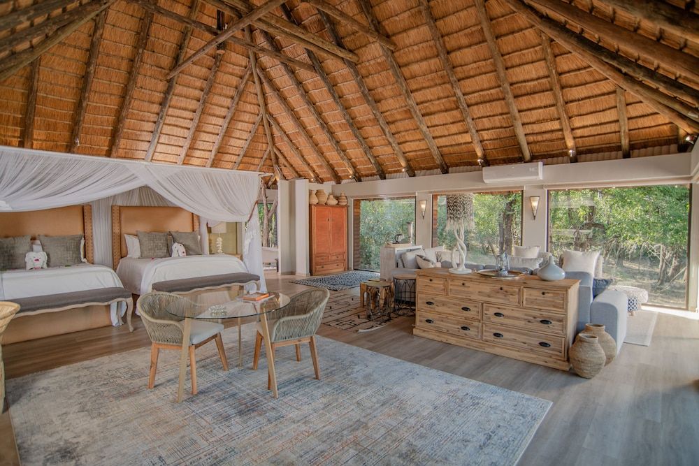 Karongwe - River Safari Lodge Presidential Double Room 11