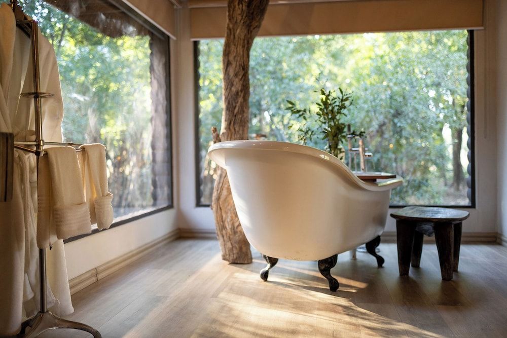 Karongwe - River Safari Lodge Presidential Double Room 10