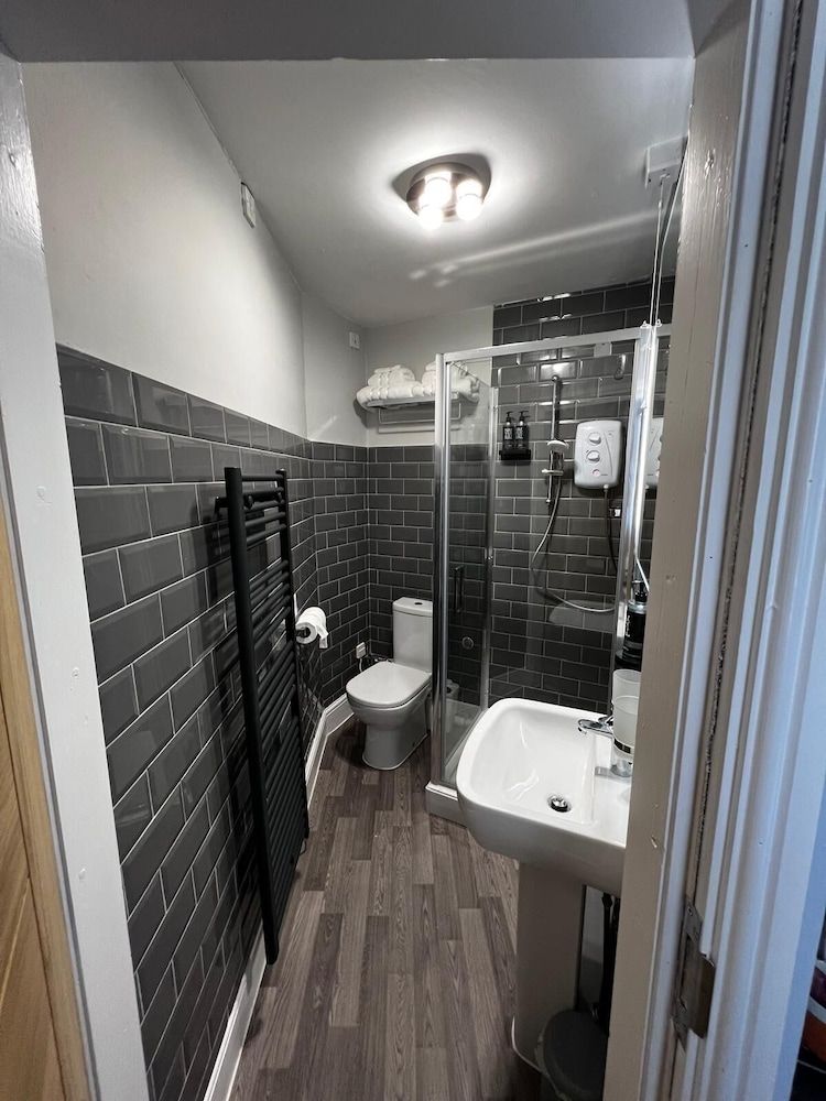 Elephant & Castle Superior Double Room, Ensuite (.) 3