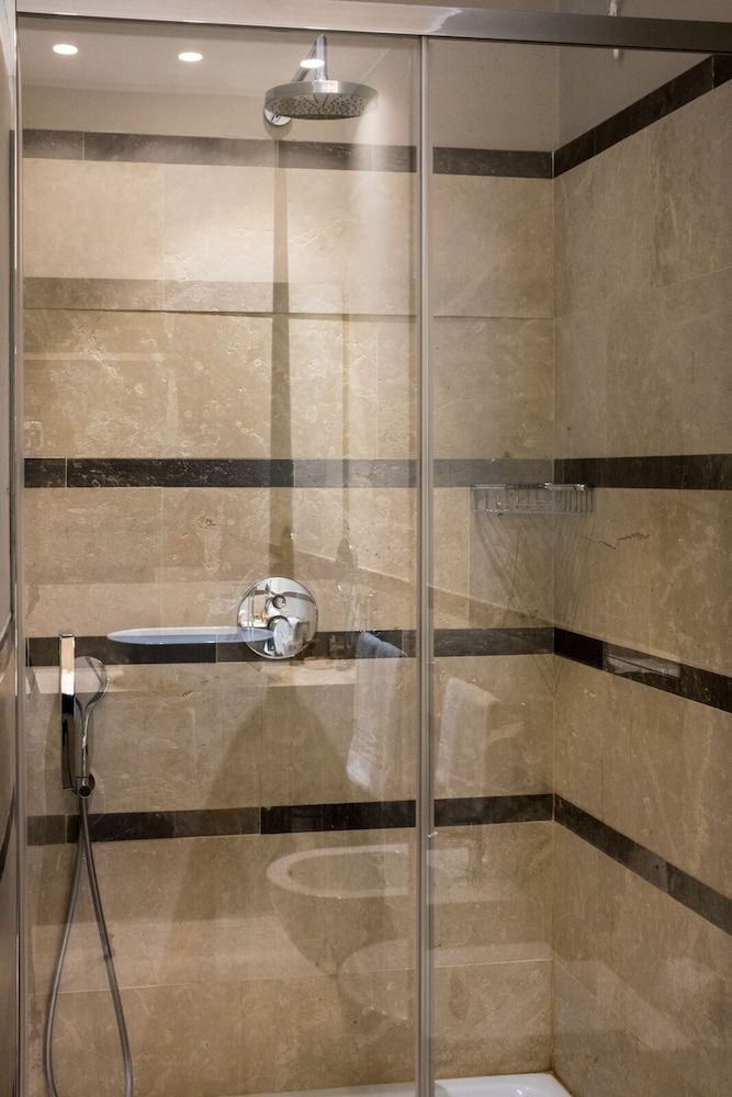 La Dépendance Junior Room, City View 6