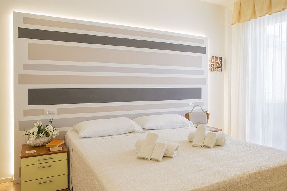 Hotel Pacific Standard Double Room 5