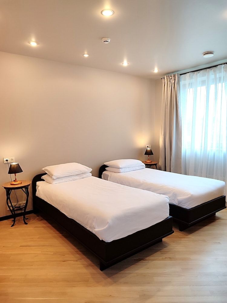 Best Western Santakos Hotel Suite, Multiple Beds, Smoking (Living Room) 2