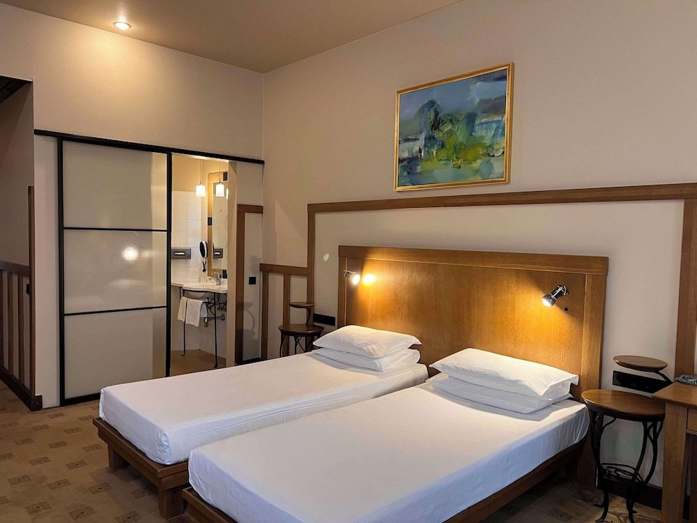 Best Western Santakos Hotel Standard Room, 2 Twin Beds 3