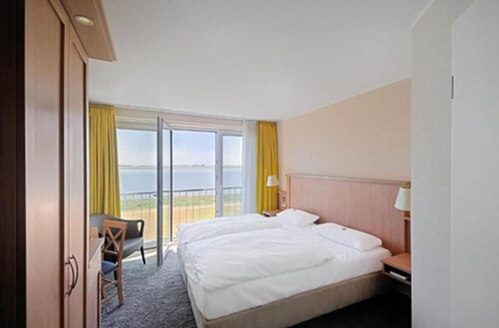 BE BIO Hotel be natural Classic Double Room (water side) 3