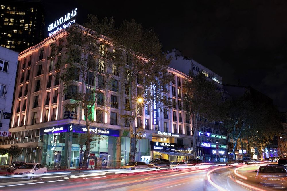 undefined Grand Aras Hotel & Suites 5