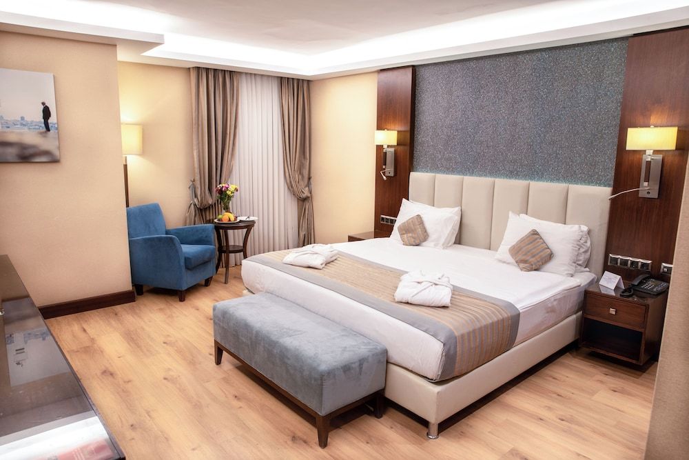 undefined Grand Aras Hotel & Suites
