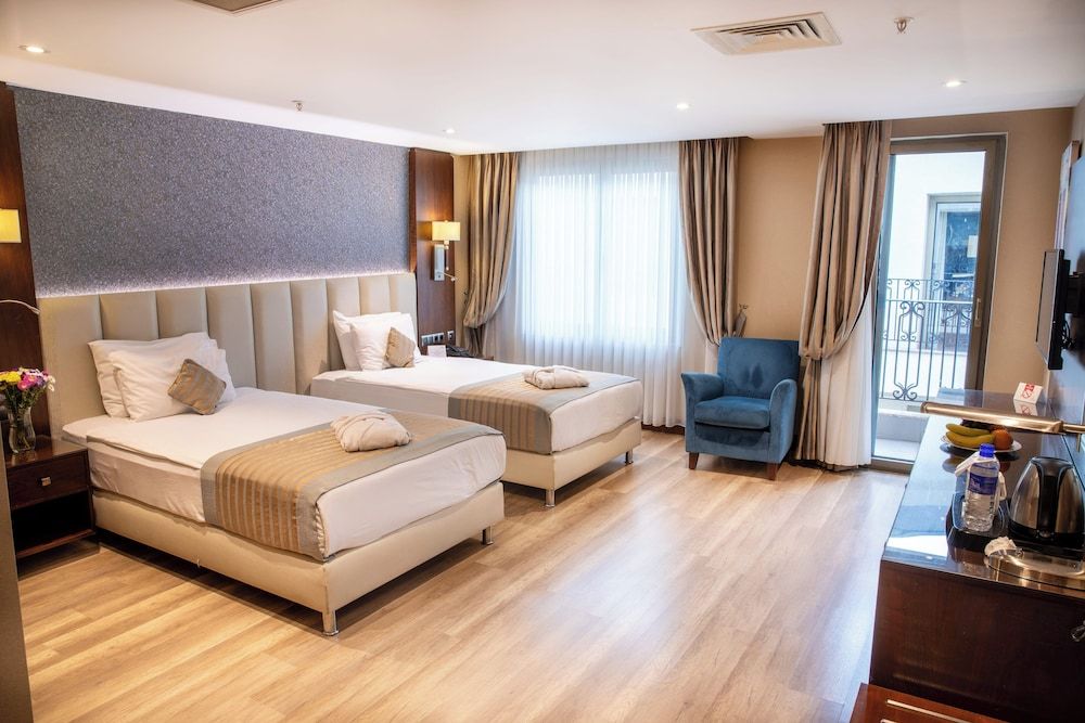 undefined Grand Aras Hotel & Suites 2