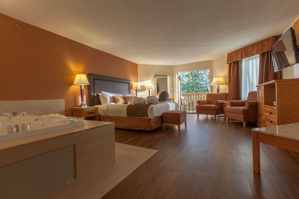 Studio Suite (Coast Premium Suite with Jet Tub)