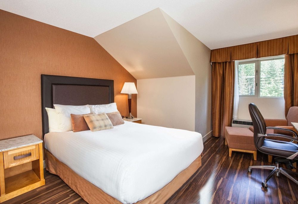 Room (Coast Queen)