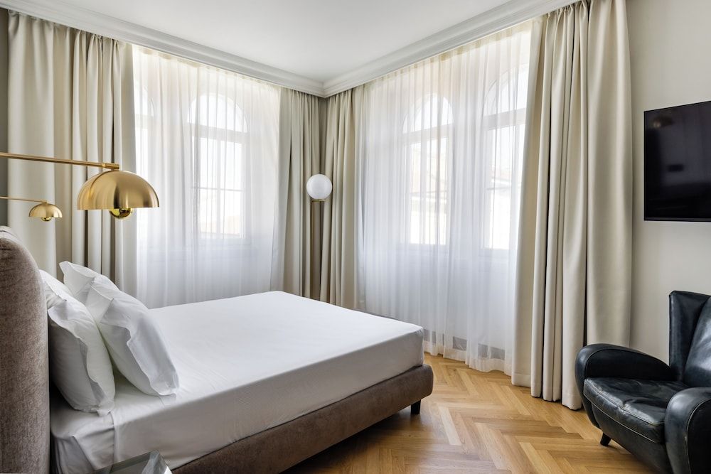 Hotel Continentale Deluxe Room