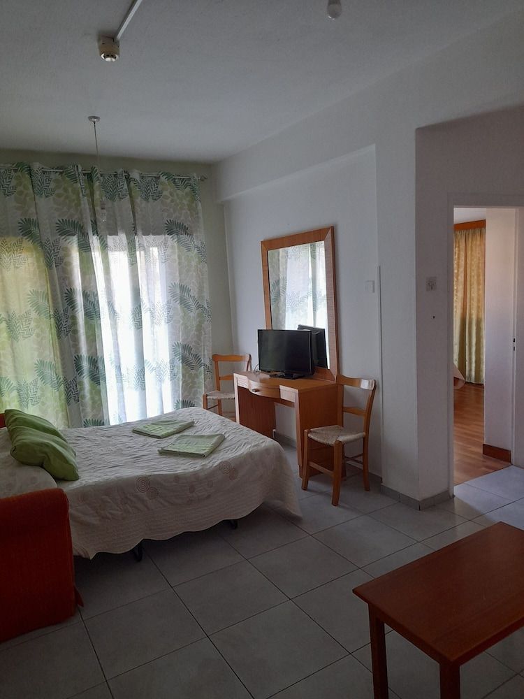 undefined Onisillos Hotel 9