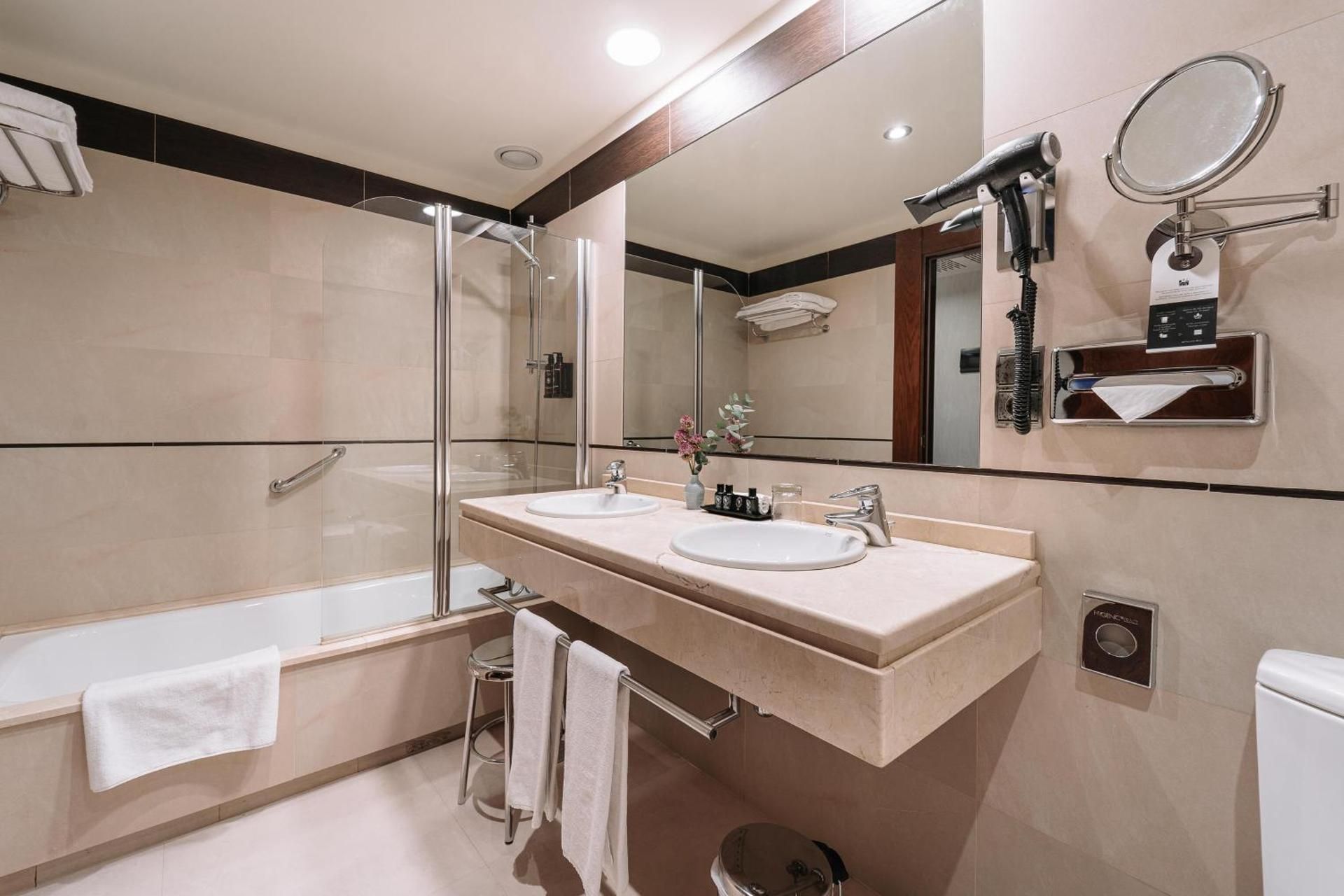 Palacio de Avilés, Affiliated by Meliá Superior Room with View 3