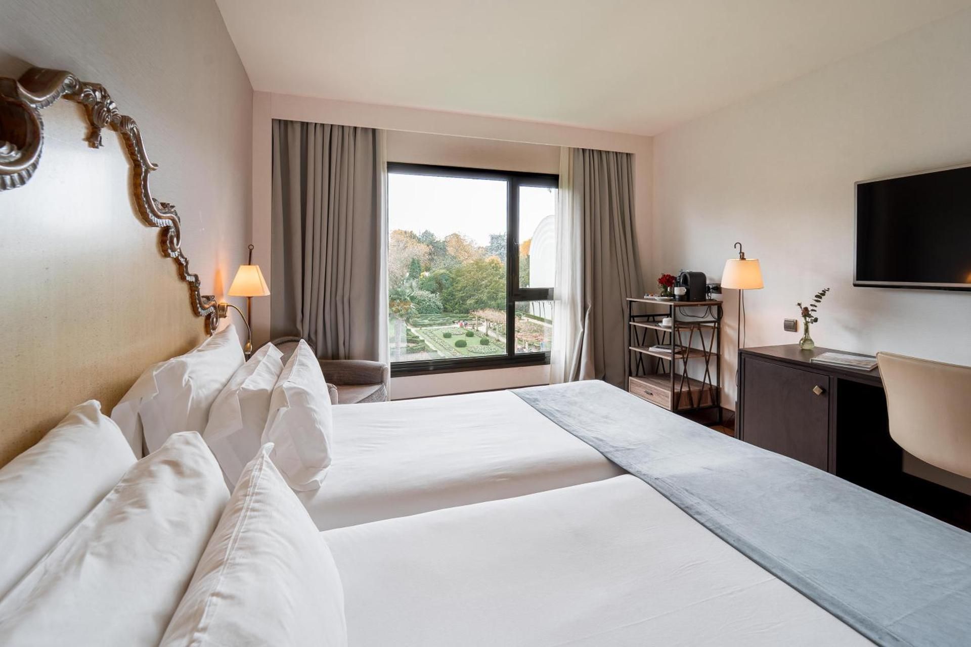 Palacio de Avilés, Affiliated by Meliá Superior Room with View 2