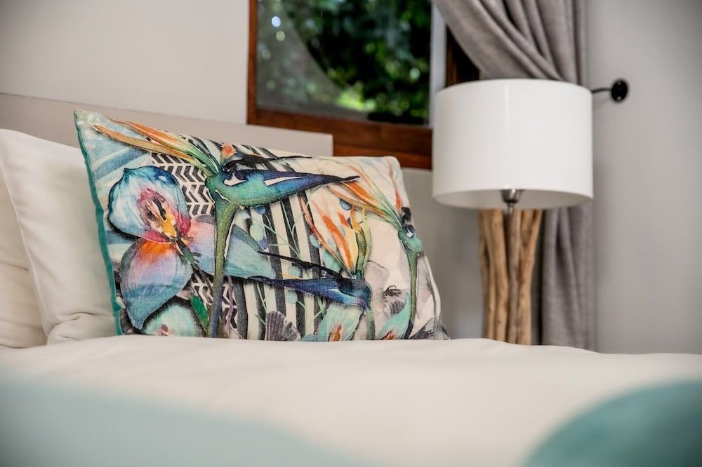 Sixteen Guest House on Main Twin Suite 2