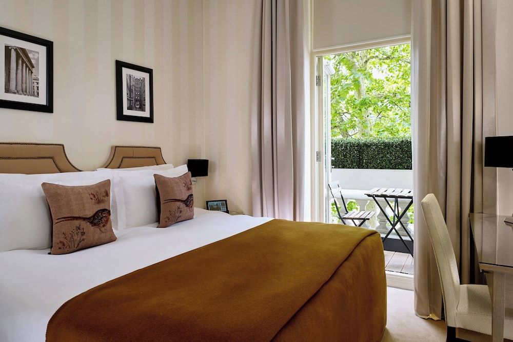 undefined Hotel Xenia, Autograph Collection 4