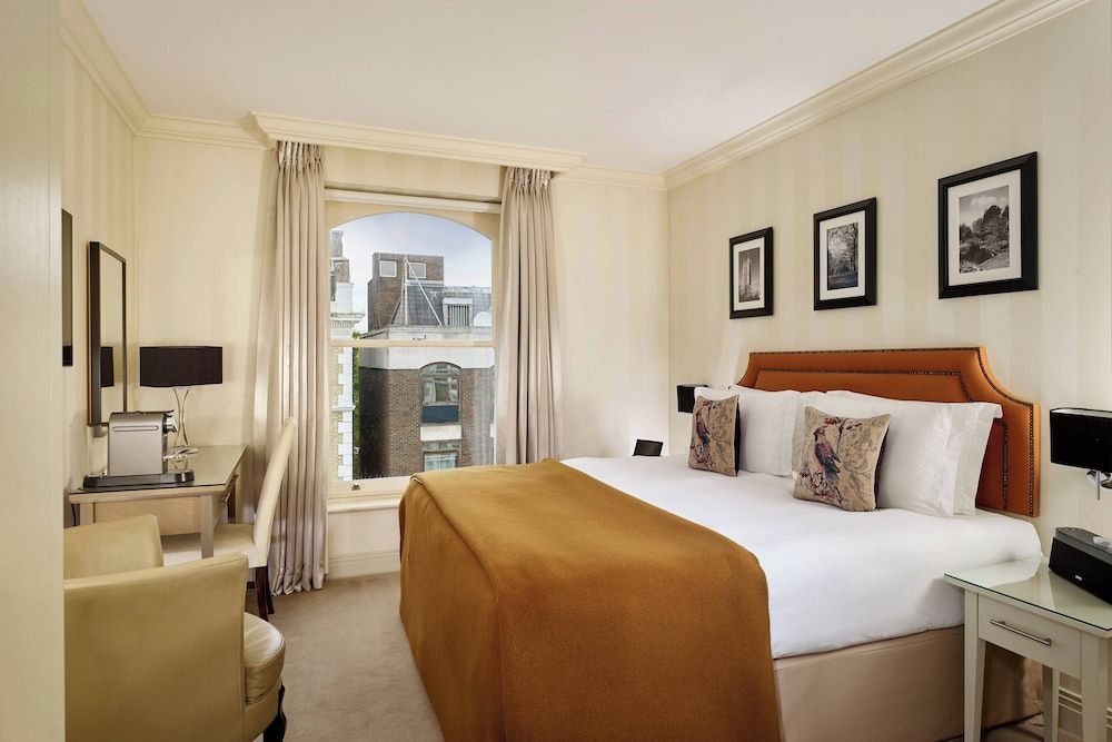 undefined Hotel Xenia, Autograph Collection 3