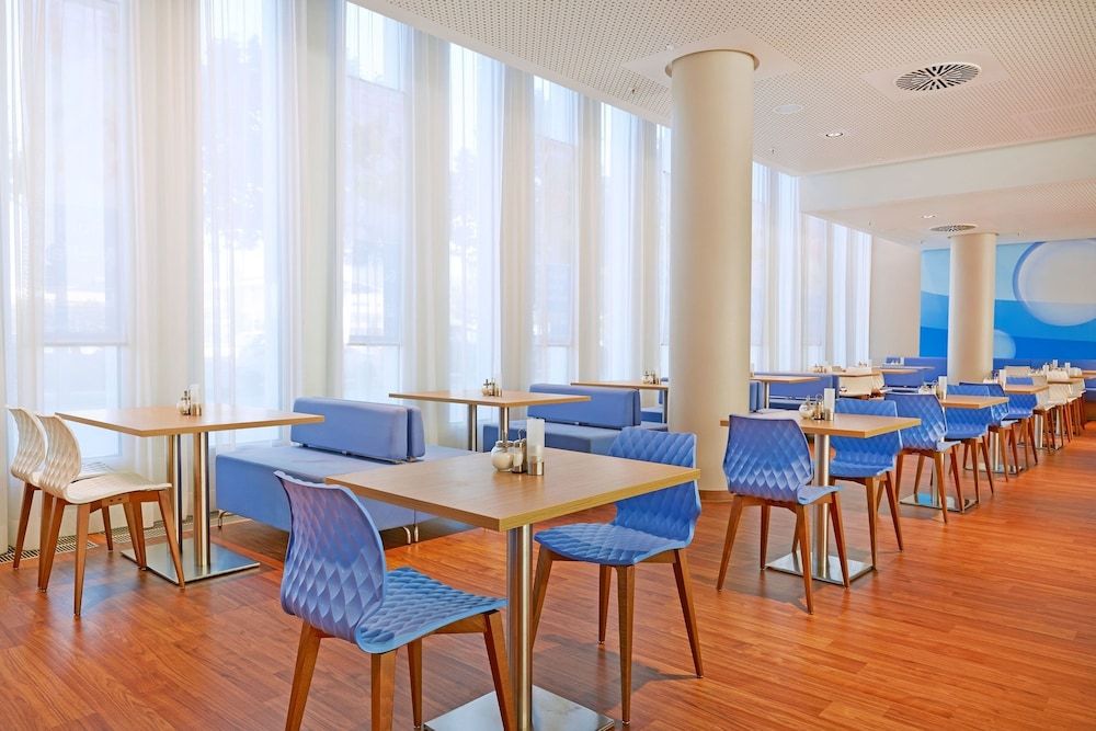 undefined H2 Hotel München Messe 10