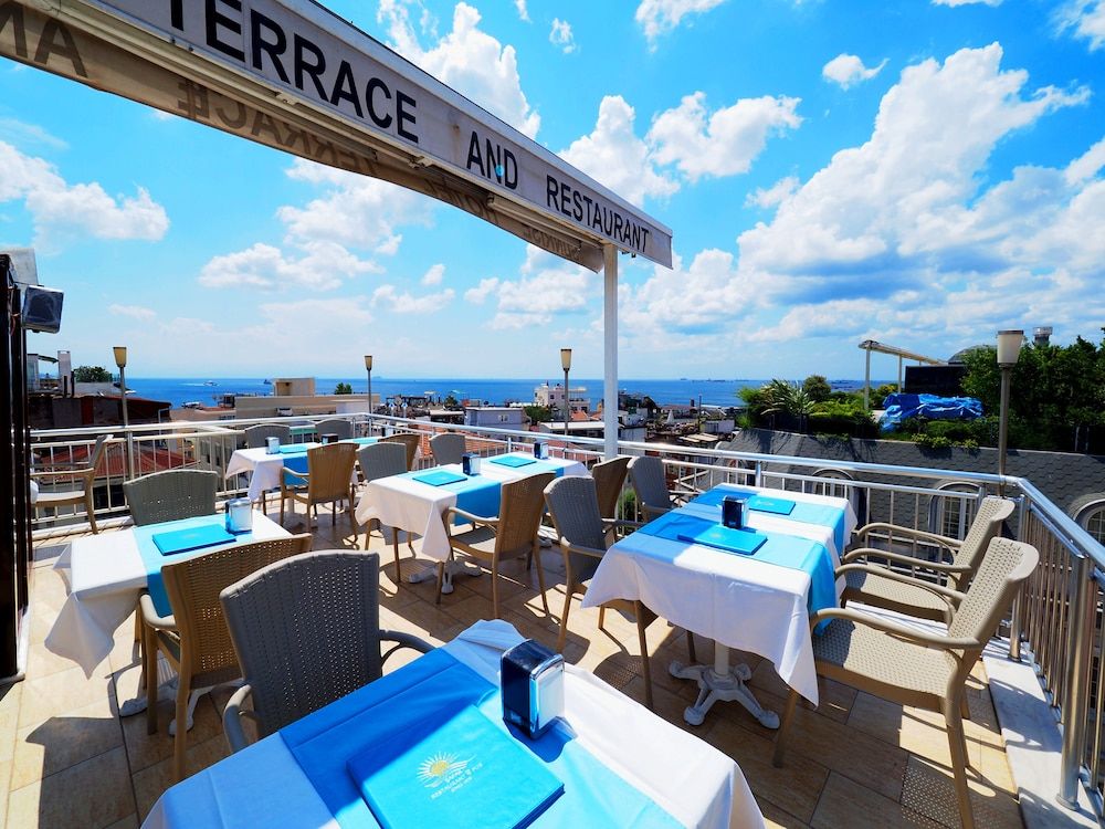 Sunrise Hotel Double Room 17