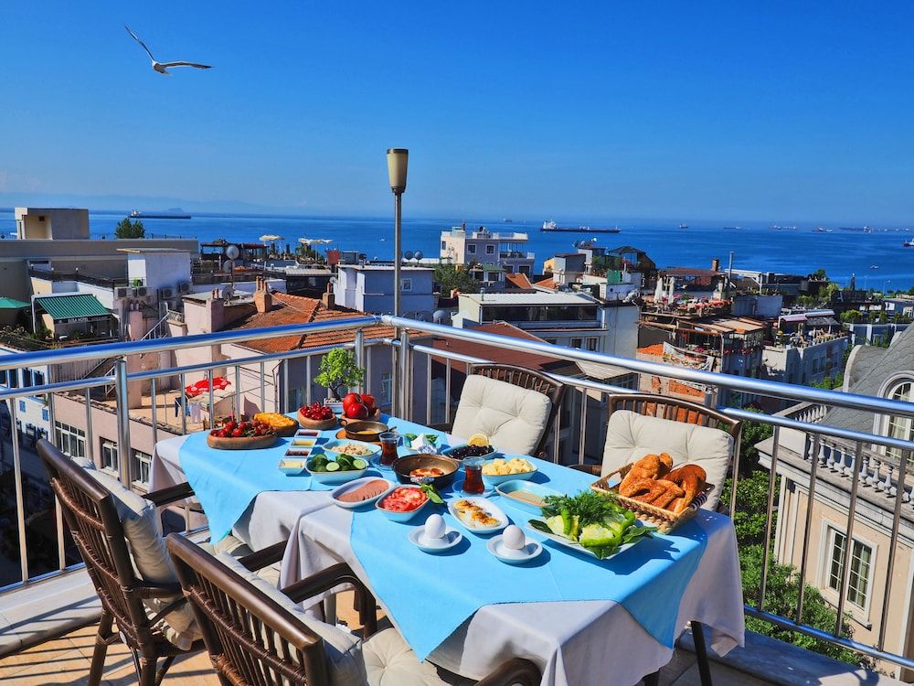 Sunrise Hotel Double Room 22