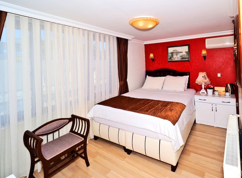 Sunrise Hotel Double Room 12