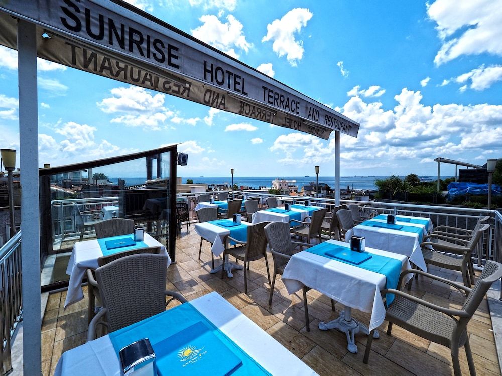 Sunrise Hotel Double Room 16