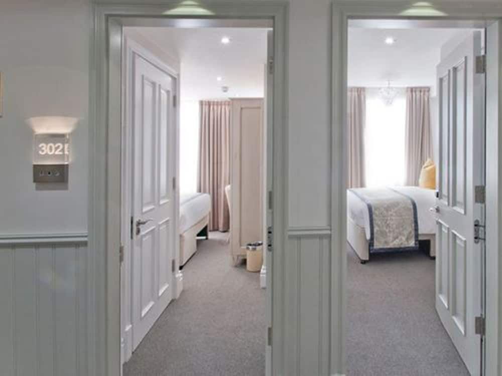 W12 Rooms Standard Double Room 8