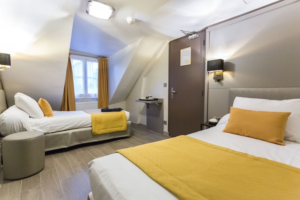 undefined Pratic Hotel 10