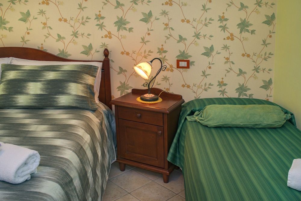 Il Casale Sorrento Double Room, Partial Sea View 7