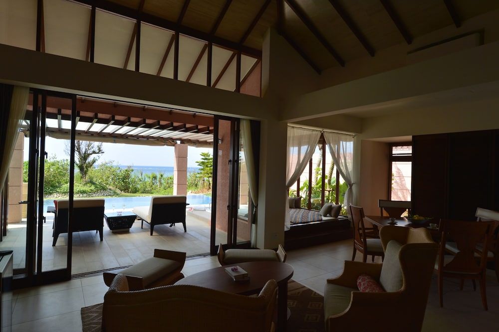 Suite Villa (1 Bedroom, Non Smoking)