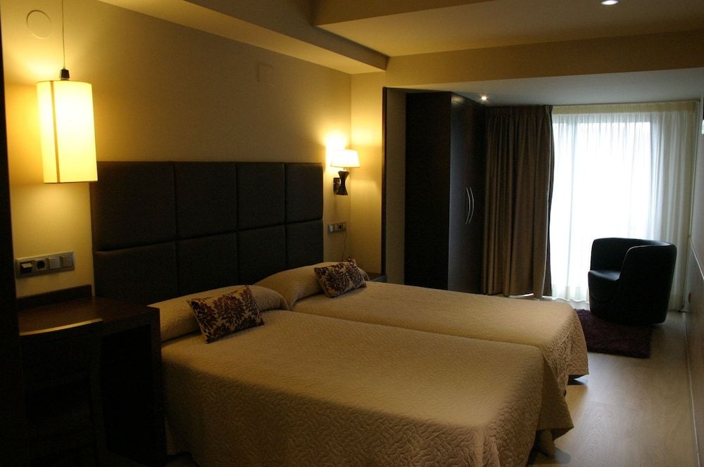 Hotel Torre de Nuñez Twin Room 2