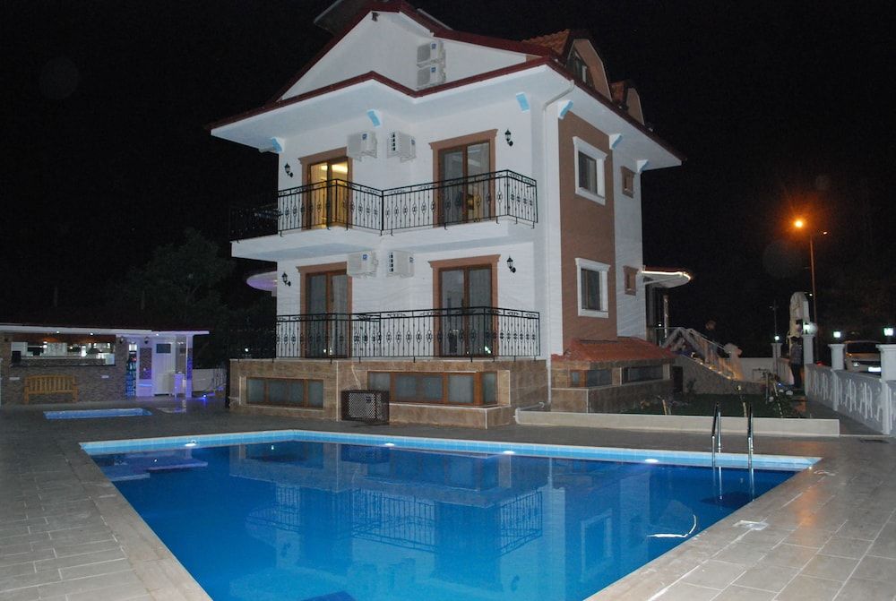 undefined Funda Otel Gocek 4