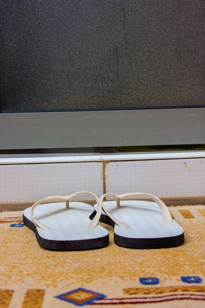 Karen Inn and Suites Deluxe Double Room 14