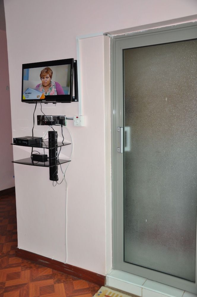 Karen Inn and Suites Deluxe Double Room 13