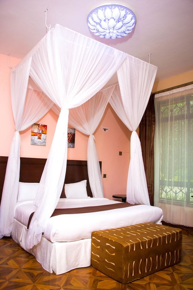 Karen Inn and Suites Deluxe Double Room 9