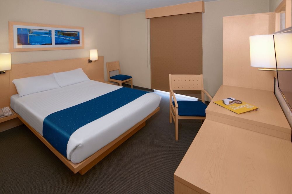 City Express by Marriott Apizaco Room, 1 Queen Bed 4