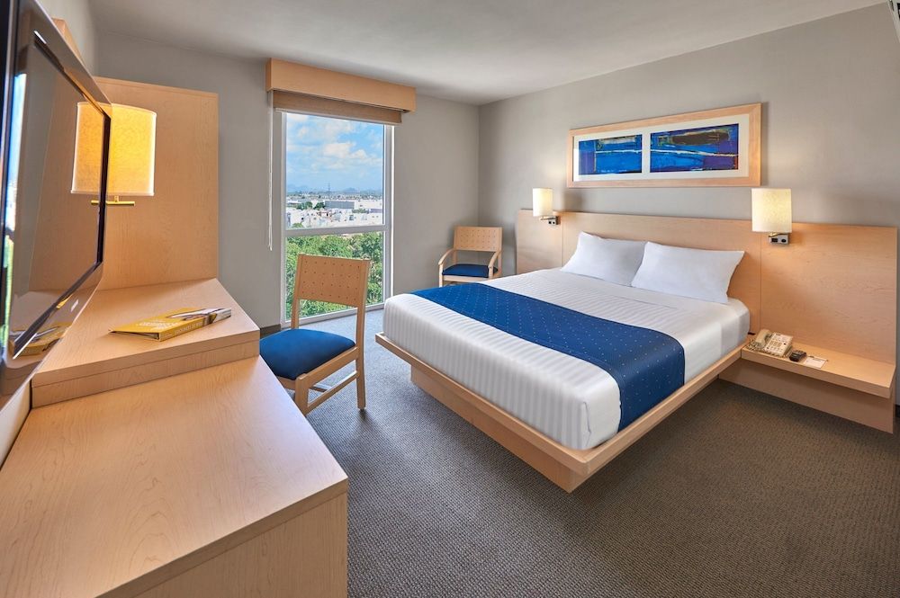City Express by Marriott Apizaco Room, 1 Queen Bed 3