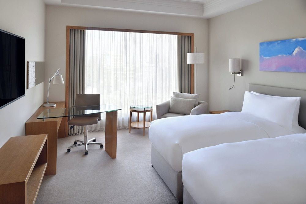 Superior Room, 2 Twin Beds, City View