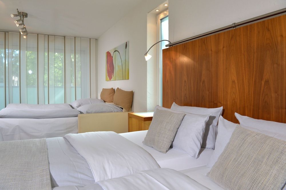 Parkhotel Oberhausen Quadruple Room 3