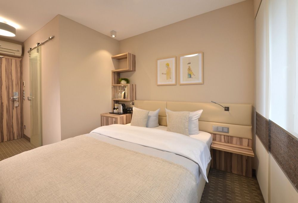 Parkhotel Oberhausen Double Room 3