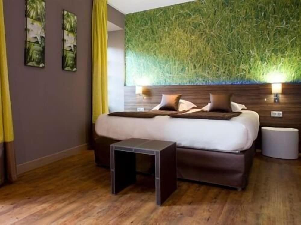 Premium Triple Room, Private Bathroom